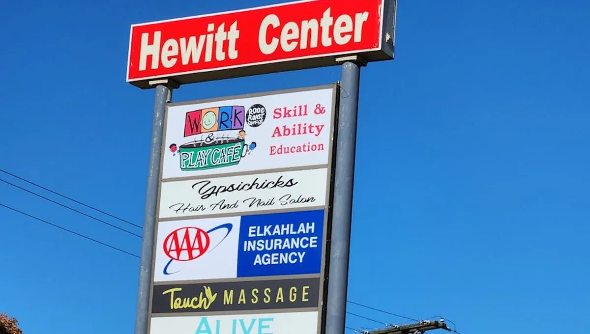 Fresh Work Factory multi-tenant plaza sign